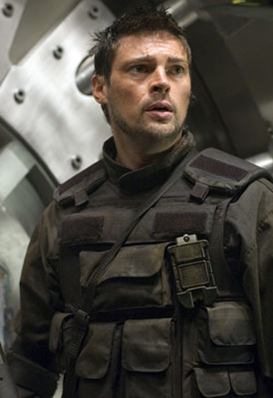 Doom-1-300-Karl Urban